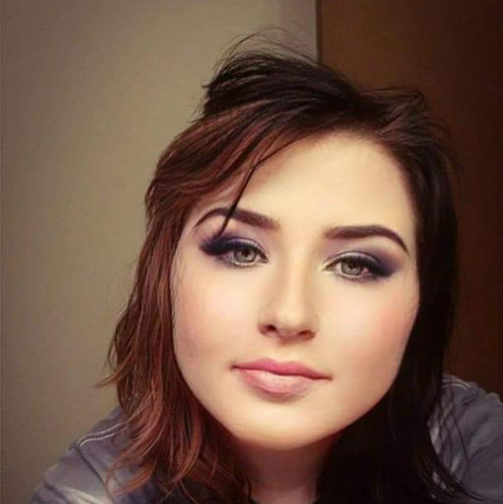 Meet your Posher, Angelica